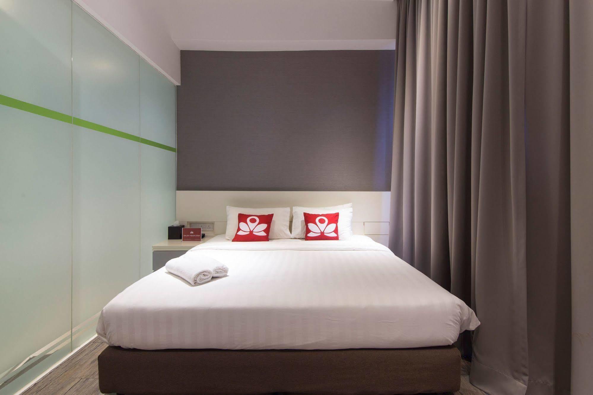 Zen Rooms Macallum George Town Eksteriør billede