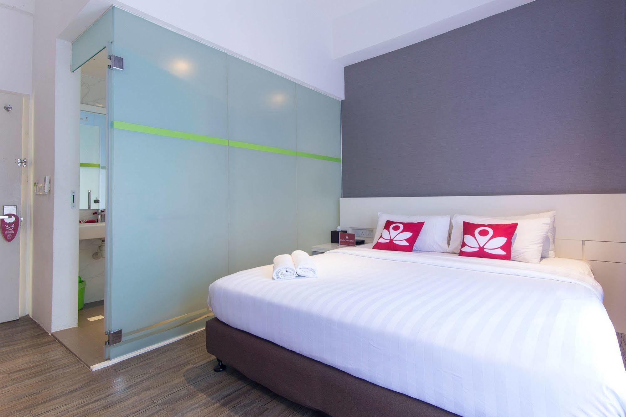Zen Rooms Macallum George Town Eksteriør billede